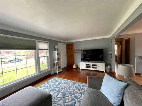 297 E 307th St, Willowick, OH 44095 photo 19