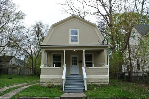 596 Frederick Ave, Akron, OH 44310 photo 1