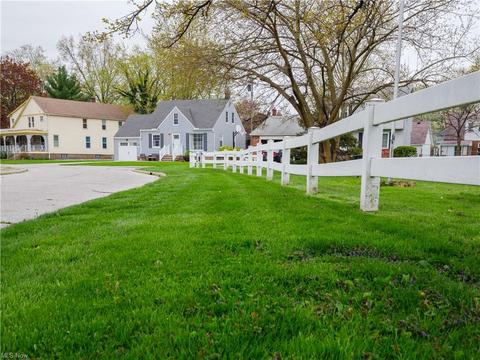 94 E 203rd St, Euclid, OH 44123 photo 6