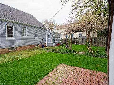 94 E 203rd St, Euclid, OH 44123 photo 7