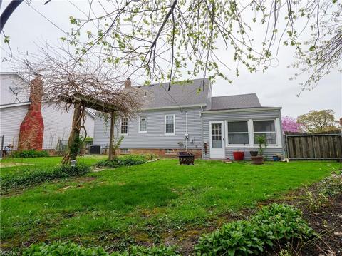 94 E 203rd St, Euclid, OH 44123 photo 9