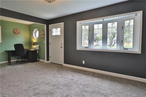 18 Everett Rd, Painesville, OH 44077 photo 3