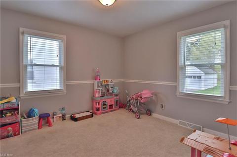 18 Everett Rd, Painesville, OH 44077 photo 11
