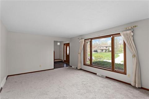37180 Deer Run, Solon, OH 44139 photo 4