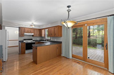 37180 Deer Run, Solon, OH 44139 photo 13