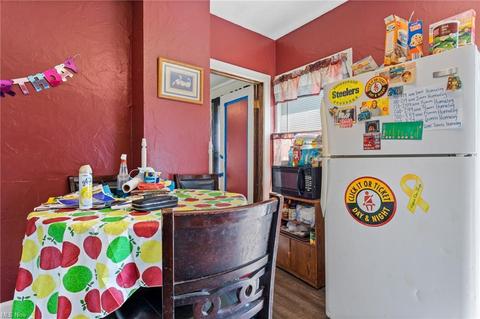 110 Elm St, Struthers, OH 44471 photo 13