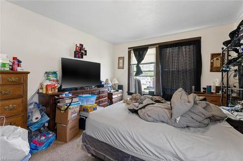 110 Elm St, Struthers, OH 44471 photo 18