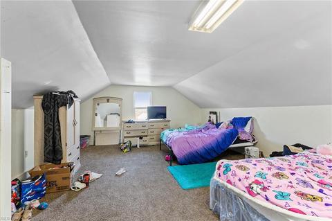 110 Elm St, Struthers, OH 44471 photo 7