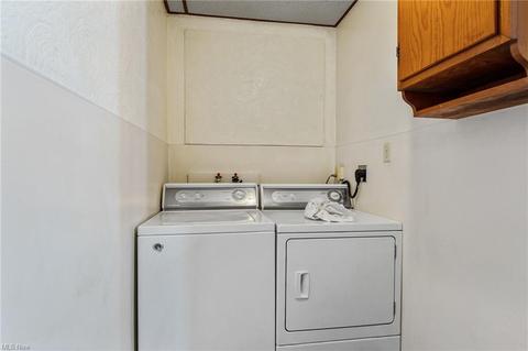 110 Elm St, Struthers, OH 44471 photo 10