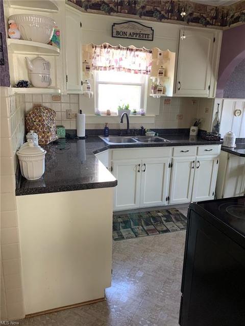 337 Cambridge Ave, Elyria, OH 44035 photo 7