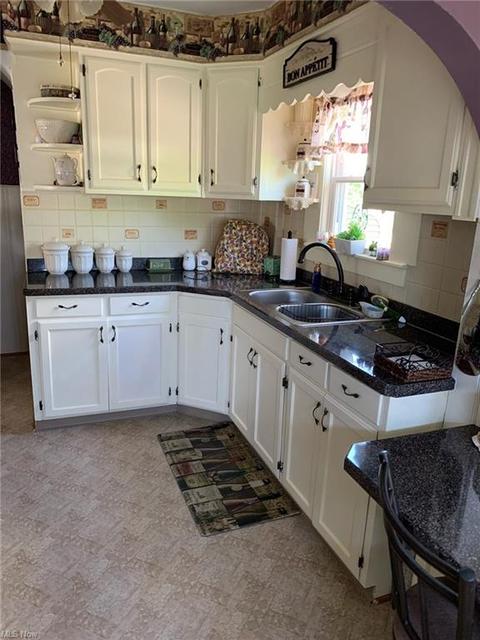 337 Cambridge Ave, Elyria, OH 44035 photo 6