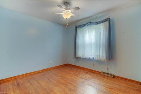 816 Carpenter St, Akron, OH 44310 photo 13