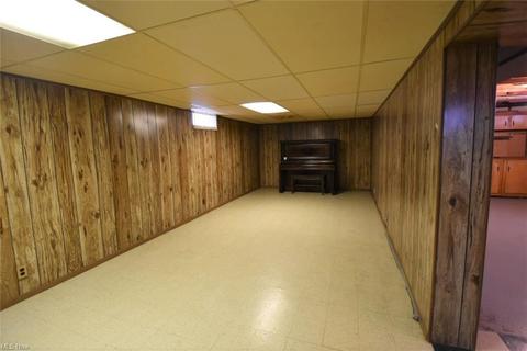 3003 Center Dr, Parma, OH 44134 photo 13