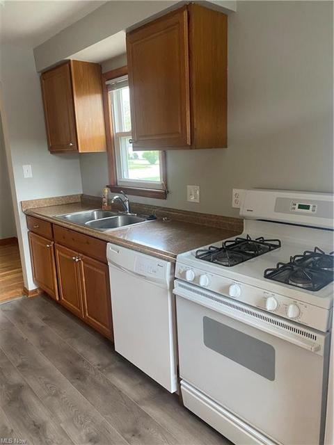 5536 Hauserman Rd, Parma, OH 44130 photo 7