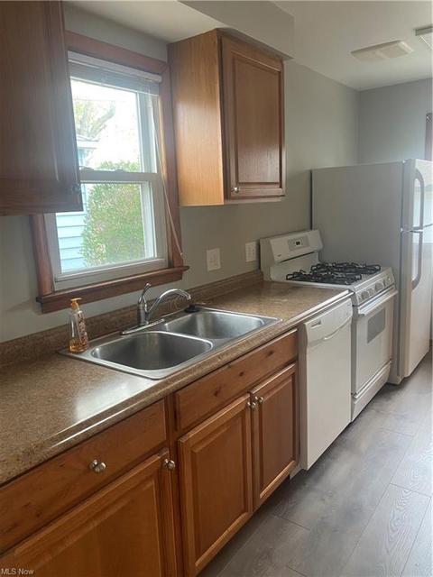 5536 Hauserman Rd, Parma, OH 44130 photo 6
