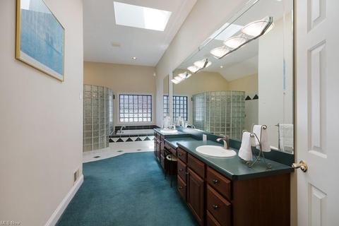 7375 Joseph Dr, Solon, OH 44139 photo 23