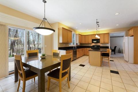 7375 Joseph Dr, Solon, OH 44139 photo 14
