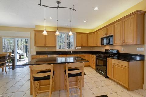 7375 Joseph Dr, Solon, OH 44139 photo 11
