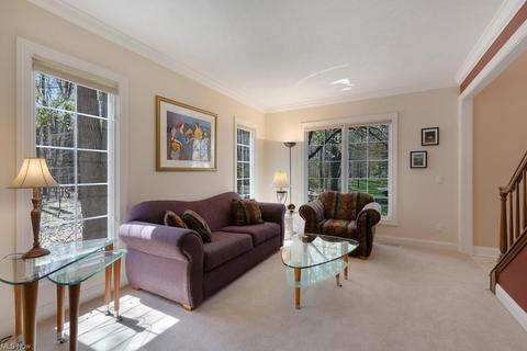 7375 Joseph Dr, Solon, OH 44139 photo 4