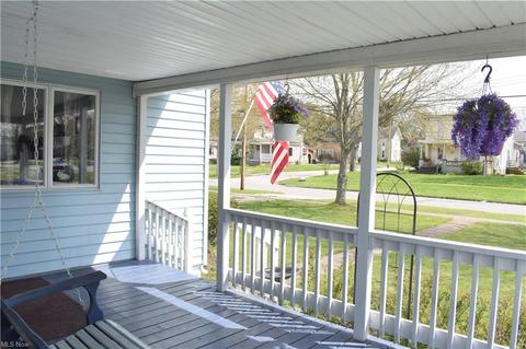 21 E Ashtabula St, Jefferson, OH 44047 photo 5