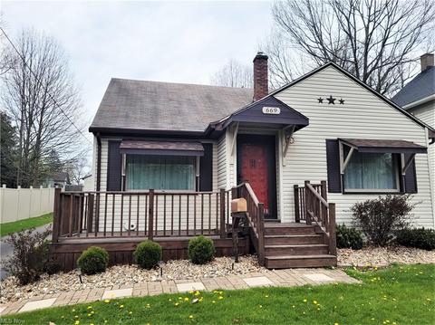669 5th St, Struthers, OH 44471 photo 19