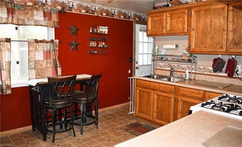 816 Duffey St, Elyria, OH 44035 photo 7
