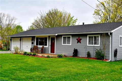 816 Duffey St, Elyria, OH 44035 photo 2