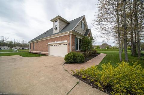 288 E Beech St, Jefferson, OH 44047 photo 4