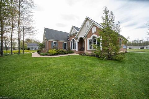 288 E Beech St, Jefferson, OH 44047 photo 2