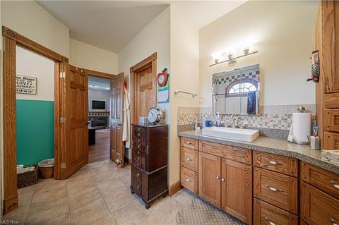 288 E Beech St, Jefferson, OH 44047 photo 26