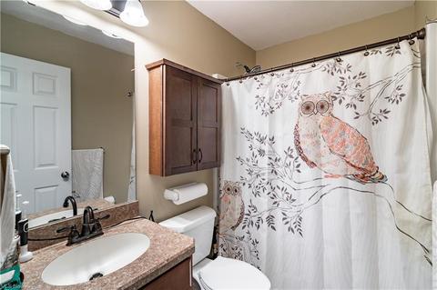365 Springbrook Cir, Elyria, OH 44035 photo 27