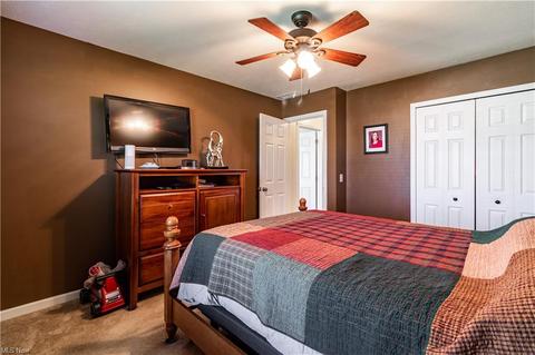 365 Springbrook Cir, Elyria, OH 44035 photo 26