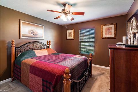 365 Springbrook Cir, Elyria, OH 44035 photo 25
