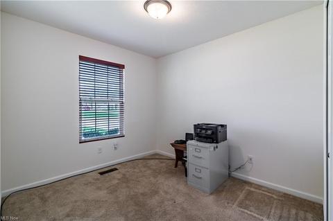 365 Springbrook Cir, Elyria, OH 44035 photo 28