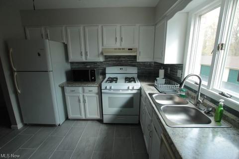 7392 Eisenhower Dr #3, Boardman, OH 44512 photo 5