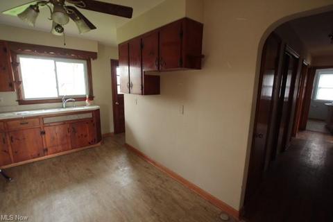 8876 School St, Windham, OH 44288 photo 15