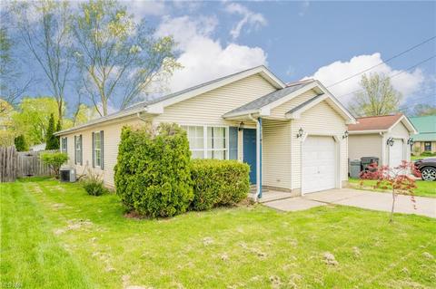 242 Morgan Ave, Elyria, OH 44035 photo 3