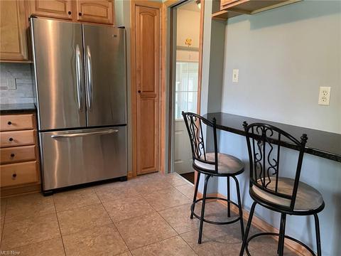 1133 E Ridgewood Dr, Seven Hills, OH 44131 photo 9