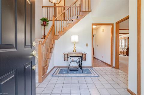 34000 Ada Dr, Solon, OH 44139 photo 3