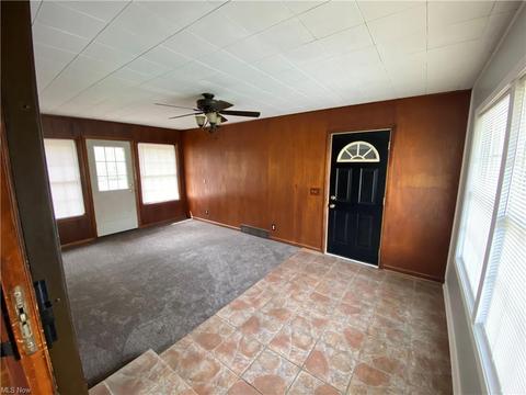 5616 W Maple Rd, Geneva, OH 44041 photo 8