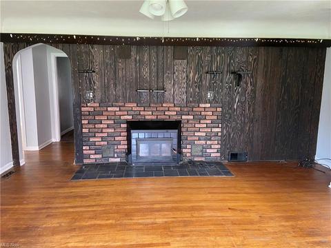 5616 W Maple Rd, Geneva, OH 44041 photo 10