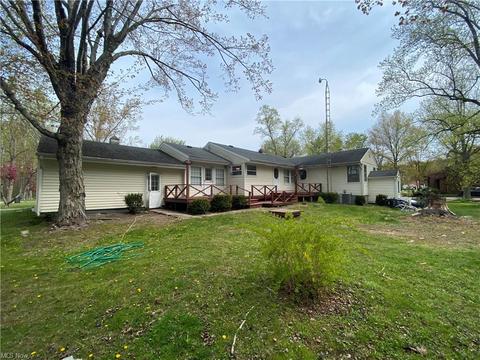 5616 W Maple Rd, Geneva, OH 44041 photo 2