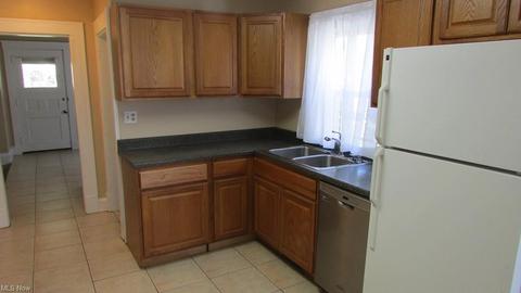 277 Columbus St, Elyria, OH 44035 photo 5