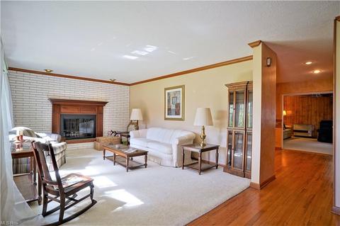 5810 Memory Dr, New Franklin, OH 44319 photo 7