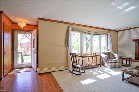 5810 Memory Dr, New Franklin, OH 44319 photo 4
