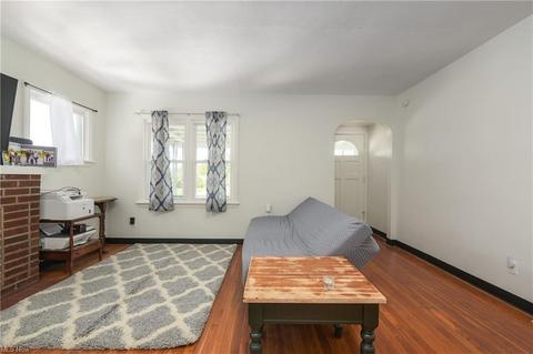 702 E 34th St, Lorain, OH 44055 photo 5