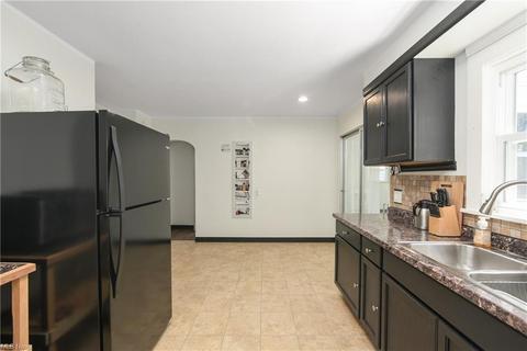 702 E 34th St, Lorain, OH 44055 photo 13
