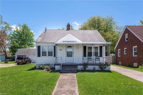 702 E 34th St, Lorain, OH 44055 photo 1