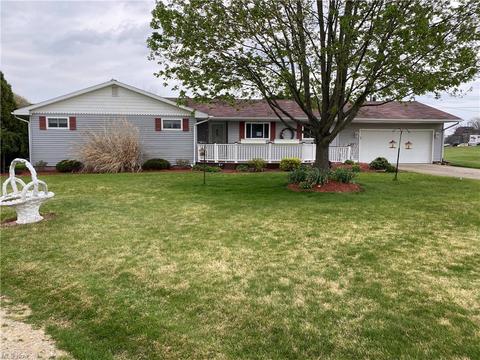 145 Evans Dr, Coshocton, OH 43812 photo 1