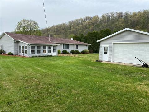 145 Evans Dr, Coshocton, OH 43812 photo 7